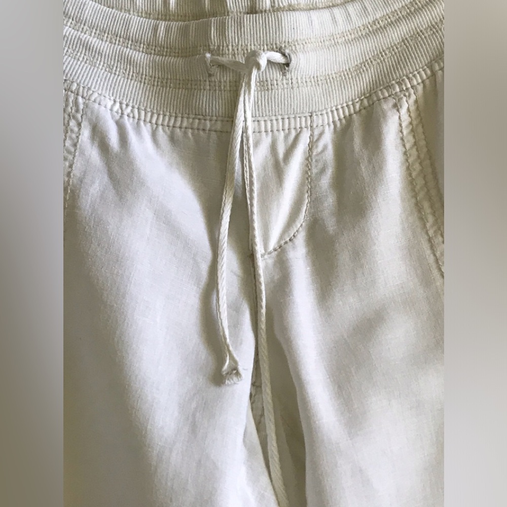 BEBE SPORT M 55%linen 45% cotton white wide flare long leg pants  , nice details